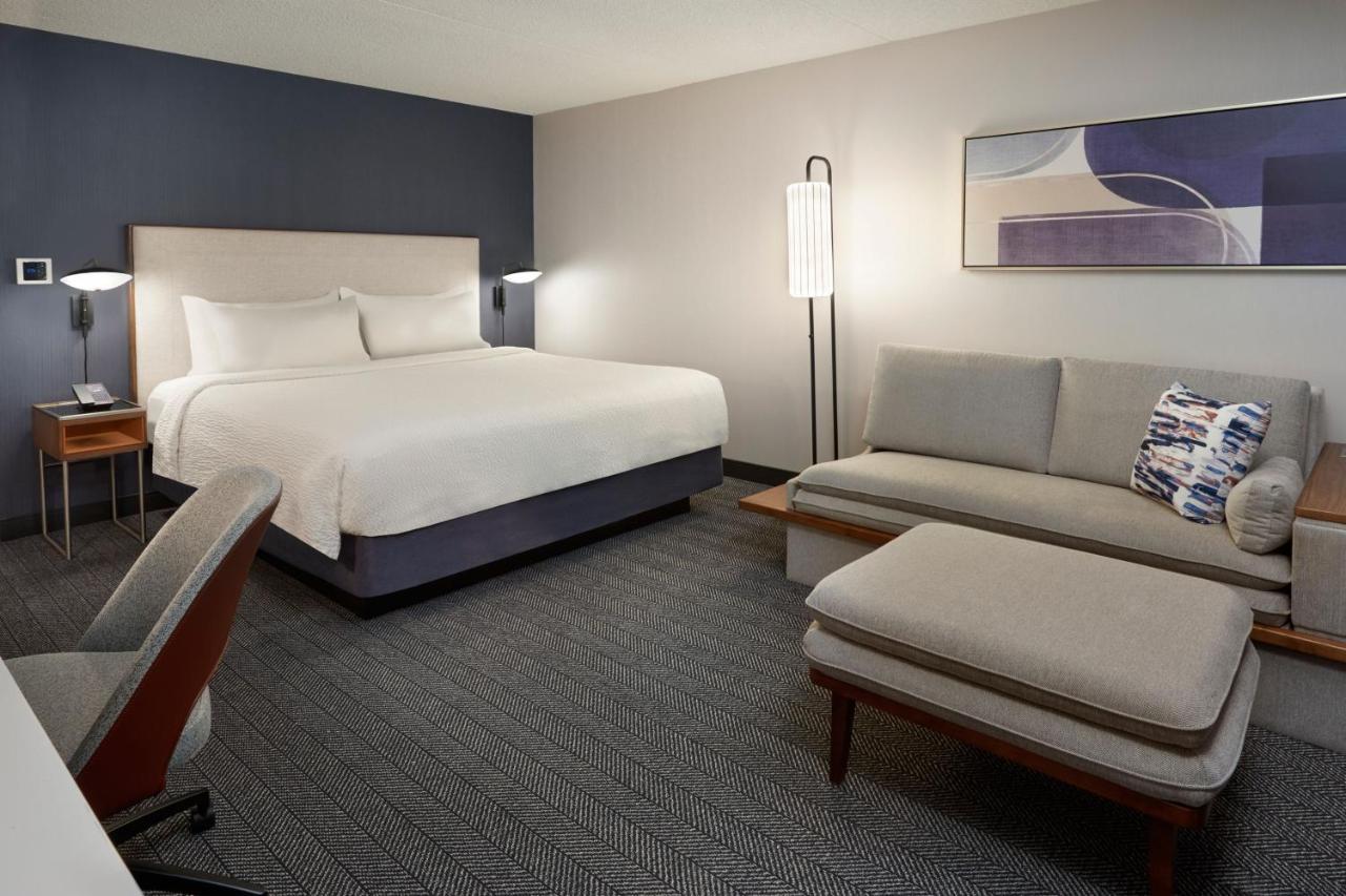คอร์ตยาร์ด บาย แมริออท โทรอนโต มิสซิสซอกา/เมดโดว์เวล Hotel ภายนอก รูปภาพ