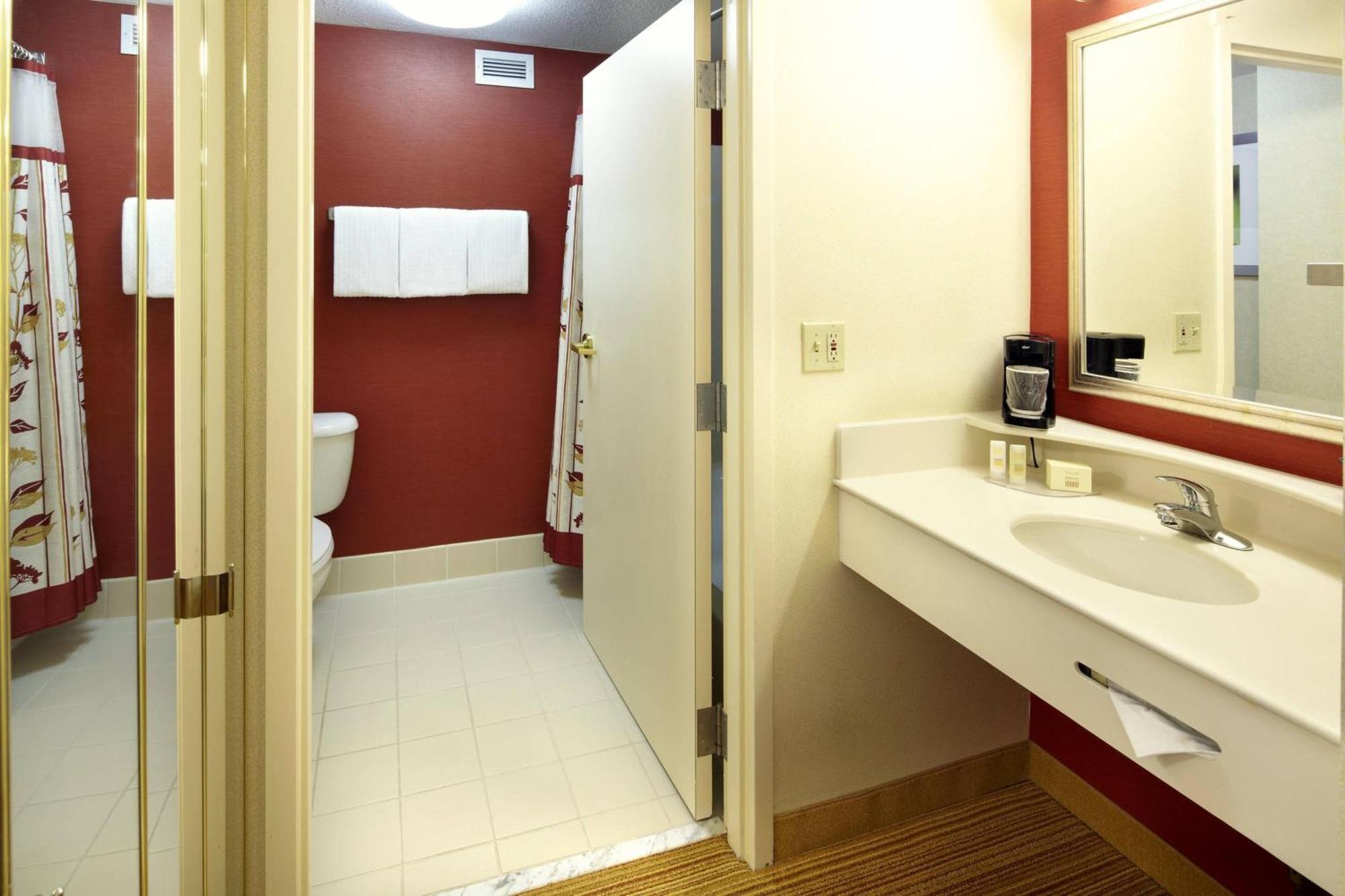 คอร์ตยาร์ด บาย แมริออท โทรอนโต มิสซิสซอกา/เมดโดว์เวล Hotel ห้อง รูปภาพ