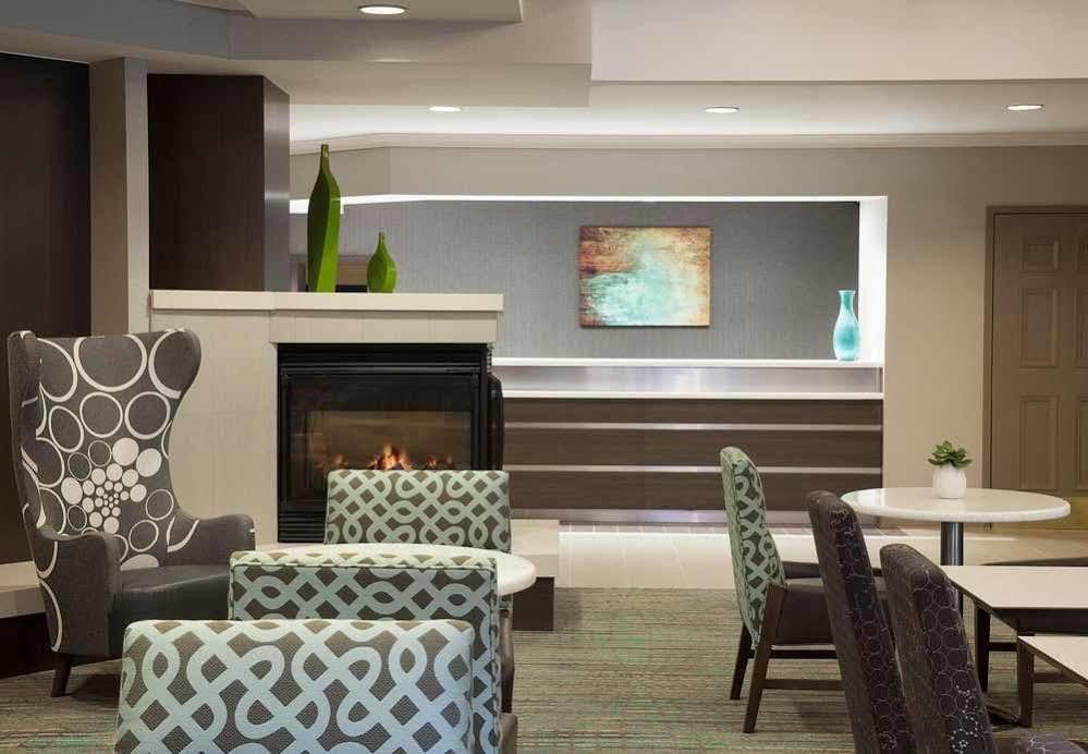คอร์ตยาร์ด บาย แมริออท โทรอนโต มิสซิสซอกา/เมดโดว์เวล Hotel ภายนอก รูปภาพ